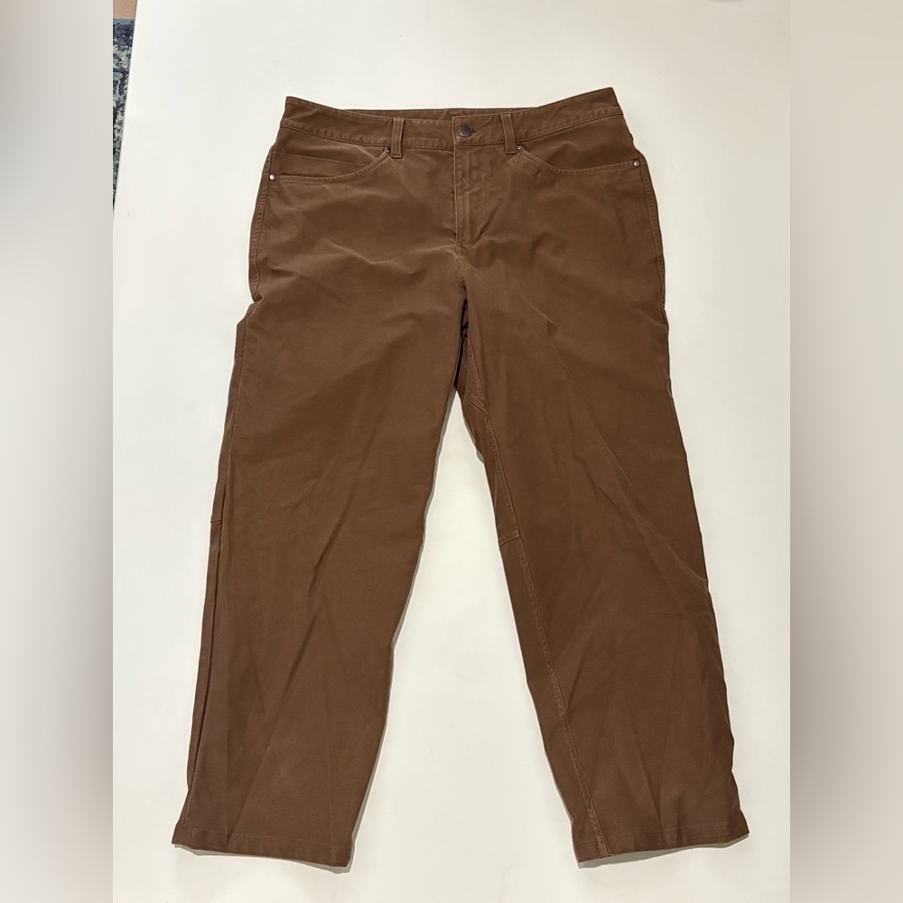 Lululemon Athletica Utilitech Cropped Relaxed Pants